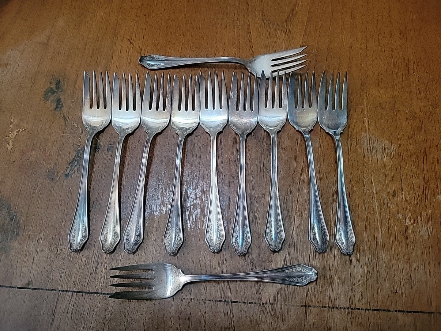 Lot Of 10 ROGERS & BRO ANTIQUE c1914 GARLAND SILVERPLATED “5 3/4” Salad Forks