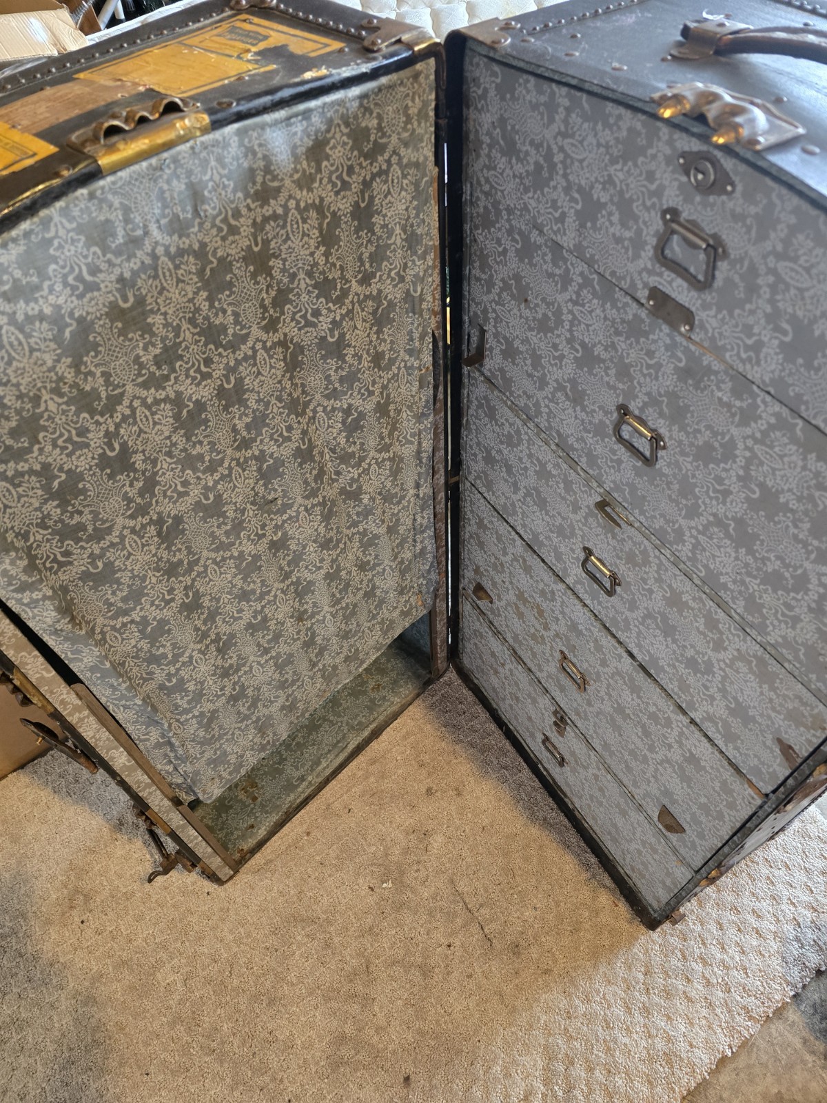 Vintage Belber Wardrobe Trunk Steamer Trunk With Drawers For Display Restore