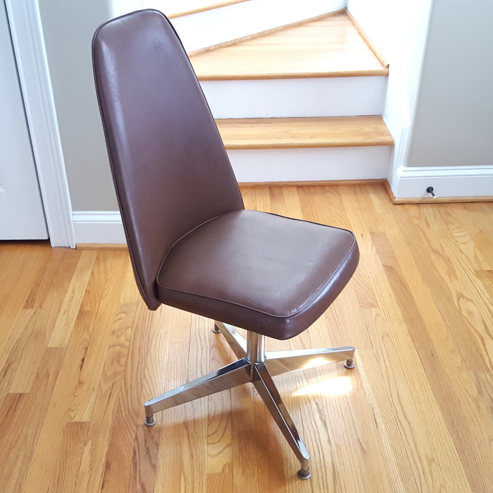 Vintage MCM Cal-Style Furniture Co. Chair Brown 1970s Bucket Style Chrome Base!