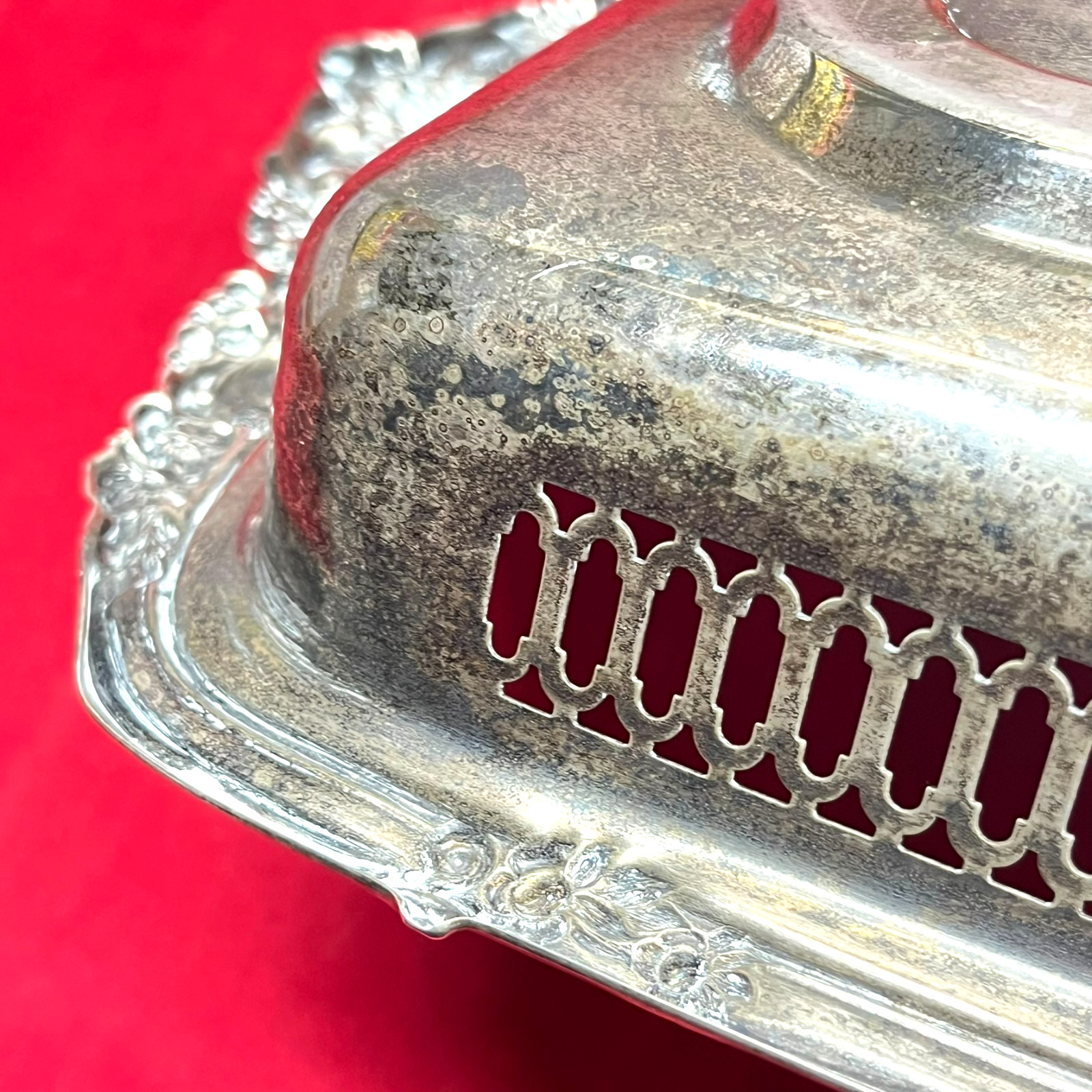VTG 19″ Tarnished Silver Plated Rectangular Butler Serving Tray Pierced Gallery