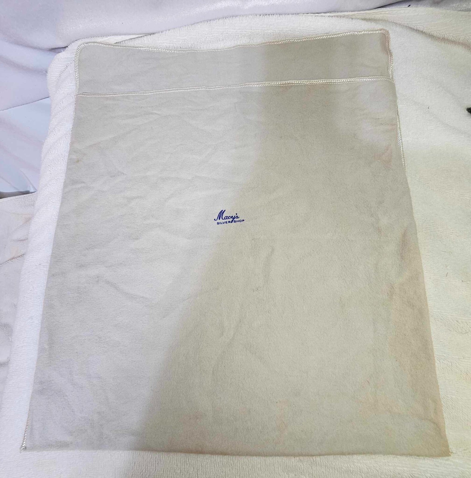Vtg MACY’S SILVER SHOP Silver Anti Tarnish Storage flatware Bag 14X13in”- G4