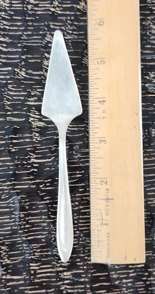 Cheese Server, First Lady by Meriden / International Silverplate Flatware