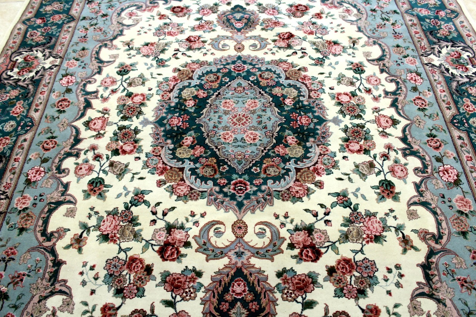 8X10 BREATHTAKING MASTERPIECE 400KPSI 50RAJ HAND KNOTTED SILK & WOOL TABRIZZ RUG