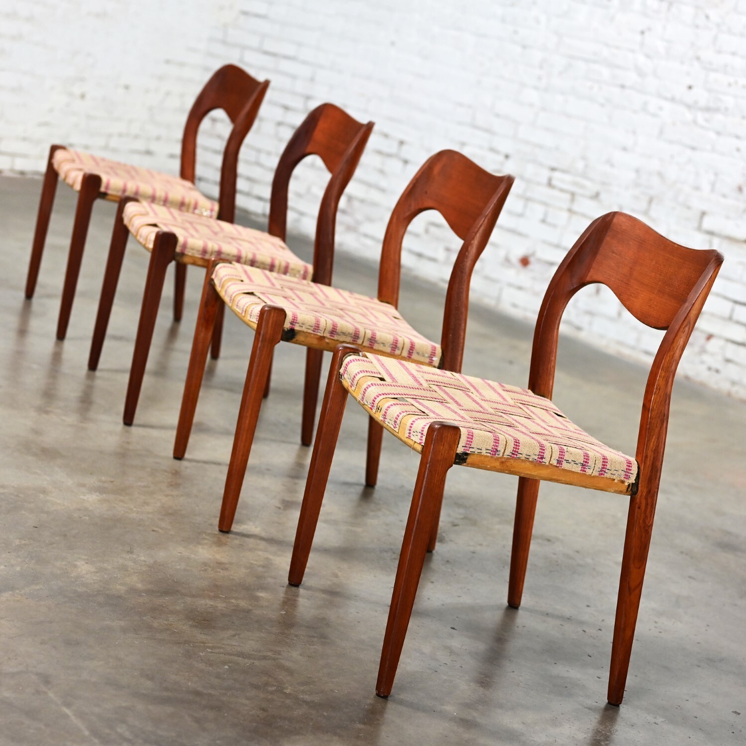 4 Neils O Moller Scandinavian Modern Model 71 Teak Dining Chairs Unupholstered