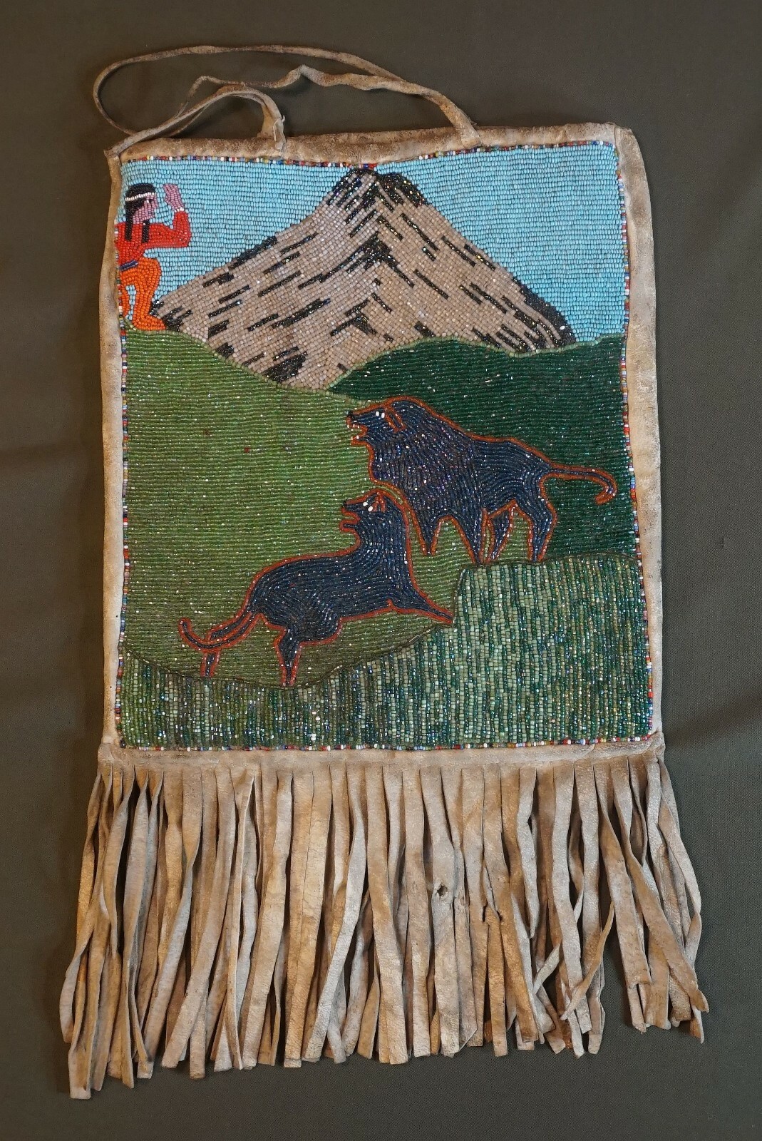 Beautiful 1930’s Native American Yakama Walla Walla Beaded Bag Hunter & Wolves