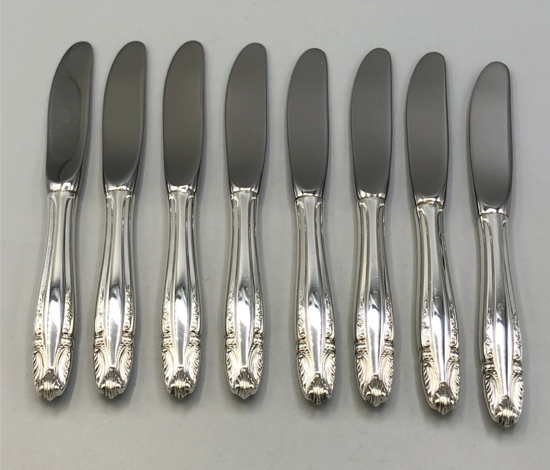Stradivari by Wallace Sterling Silver set of 8 Butter Spreaders 6.25″