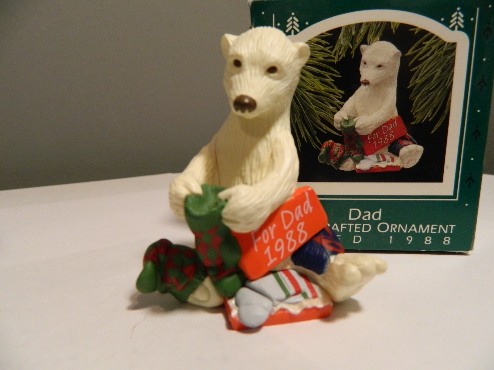 Hallmark Keepsake Ornament- Polar Bear Dad 1988