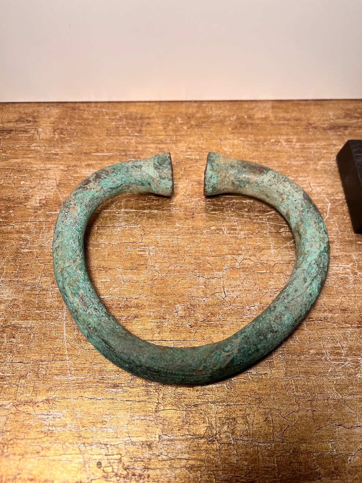 Ant. BELGIAN CONGO West Africa Manilla Bronze Money Belgium Token Patina w/stand