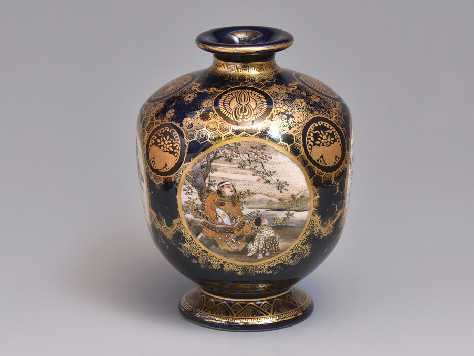 Antique Satsuma Gold-painted Vase Warrior Figures and Floral Designs Flower Vase