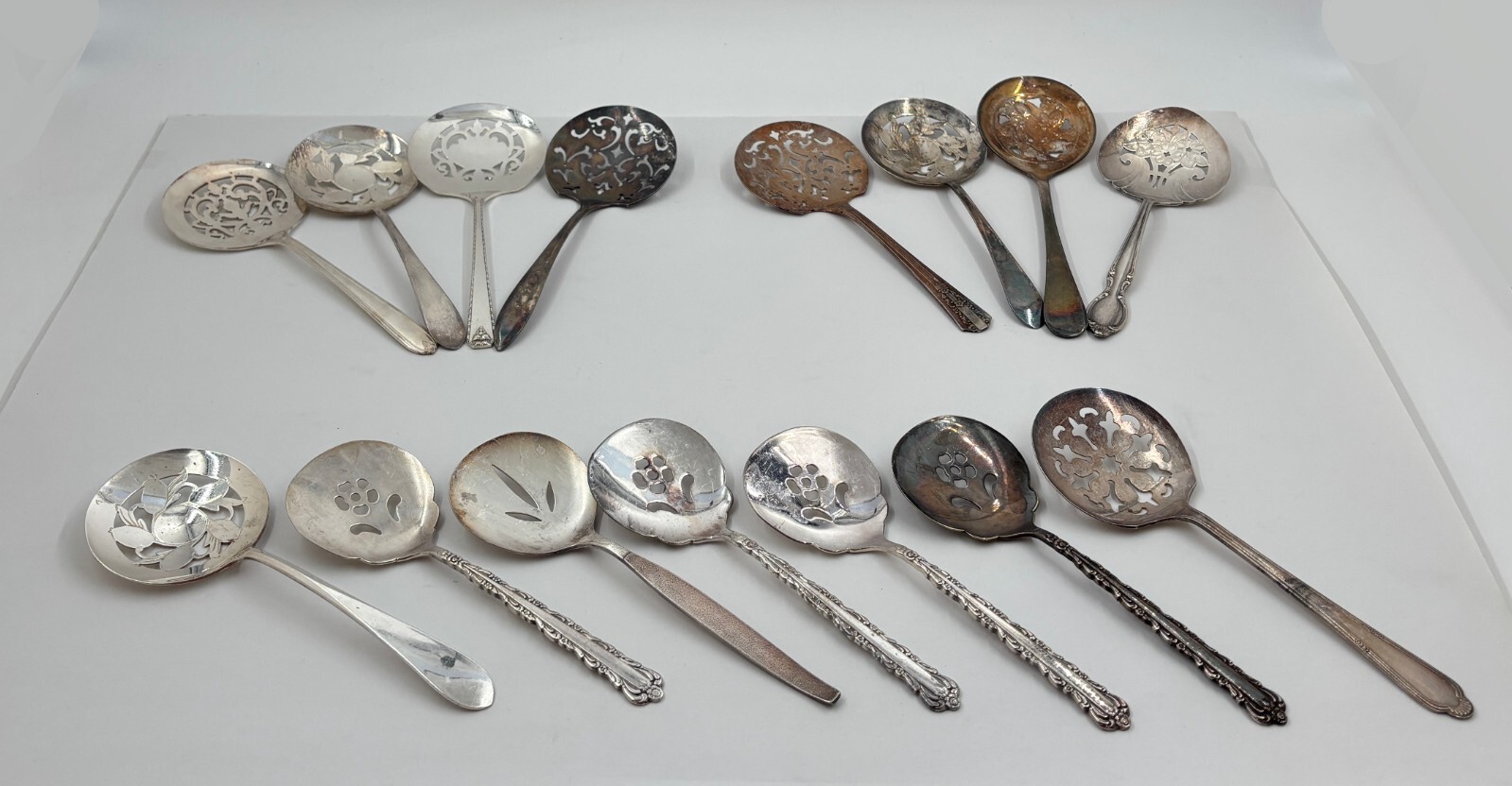 Lot of 15 Assorted Used Silverplate Tomato Servers – Lot#169