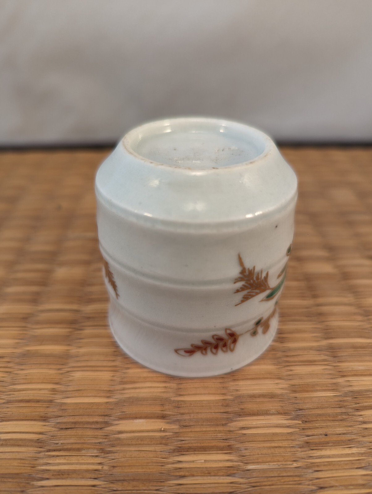 Antique Japanese Arita Imari Porcelain Sake Cup Guinomi Ferns Flowers Edo Japan