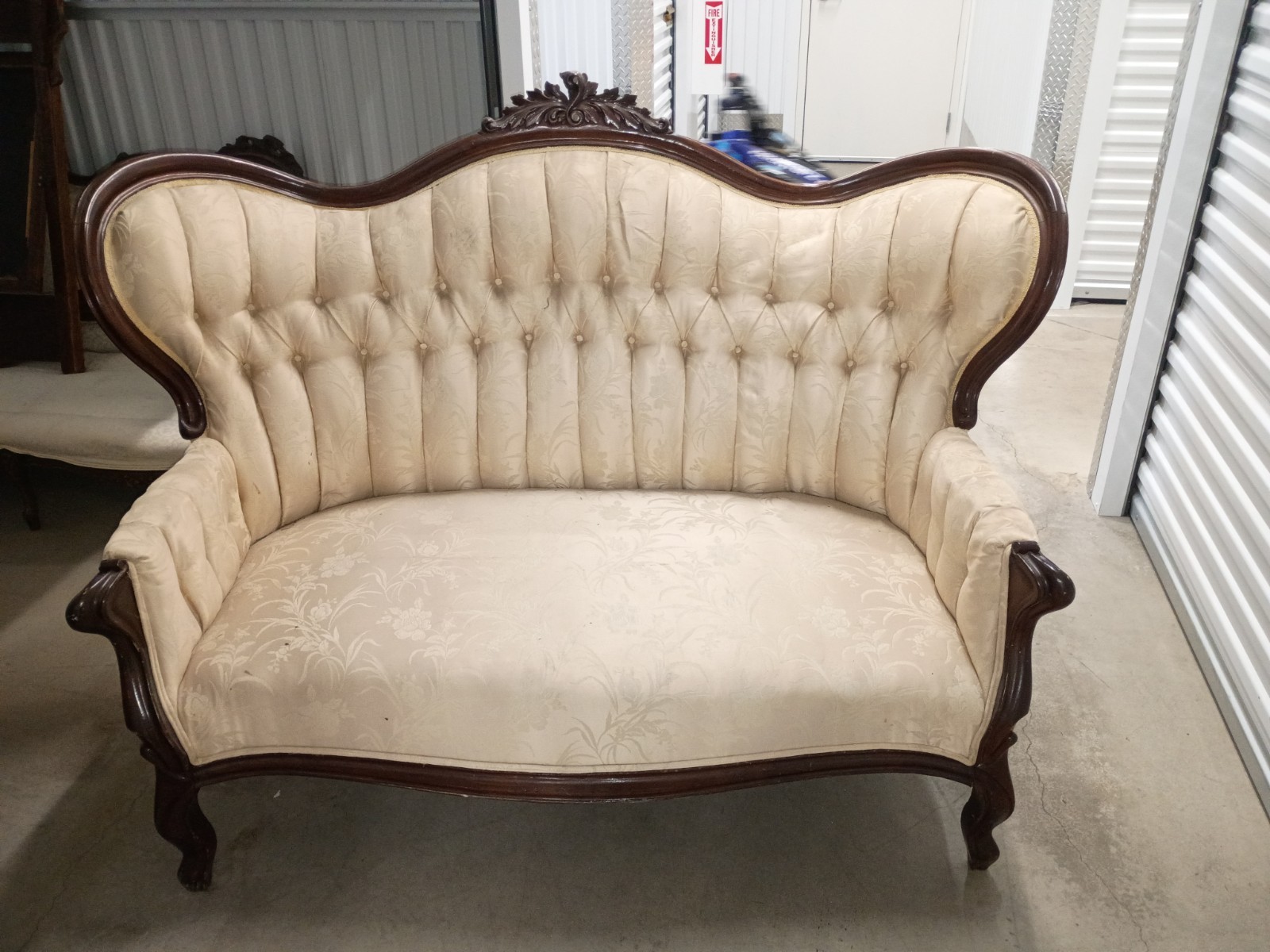 Victorian Antique Settee Tufted Damask Floral Upholstery Ornate Wooden Frame