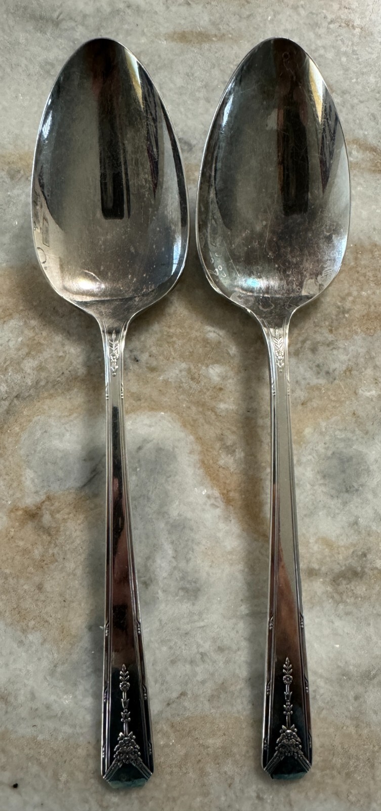 Pair Tablespoon / Serving Spoon Milady Silverplate 1940 by Oneida Silver 8 1/2″