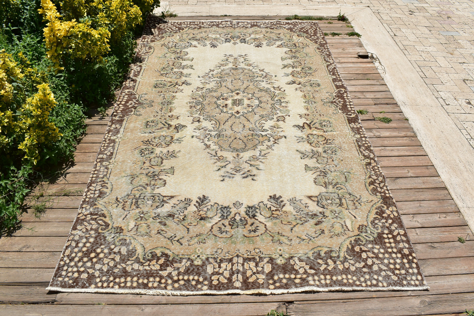 Turkish Rug 64”x115” Vintage Light Color Medallion Oushak Carpet 164x293cm 5×9