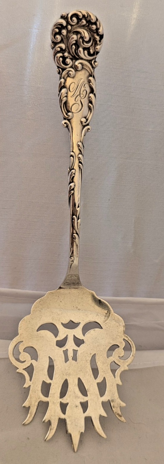 Sterling Silver Reed & Barton La Reine Pastry Serving Fork Mono Mc? 6-5/8″ 30g