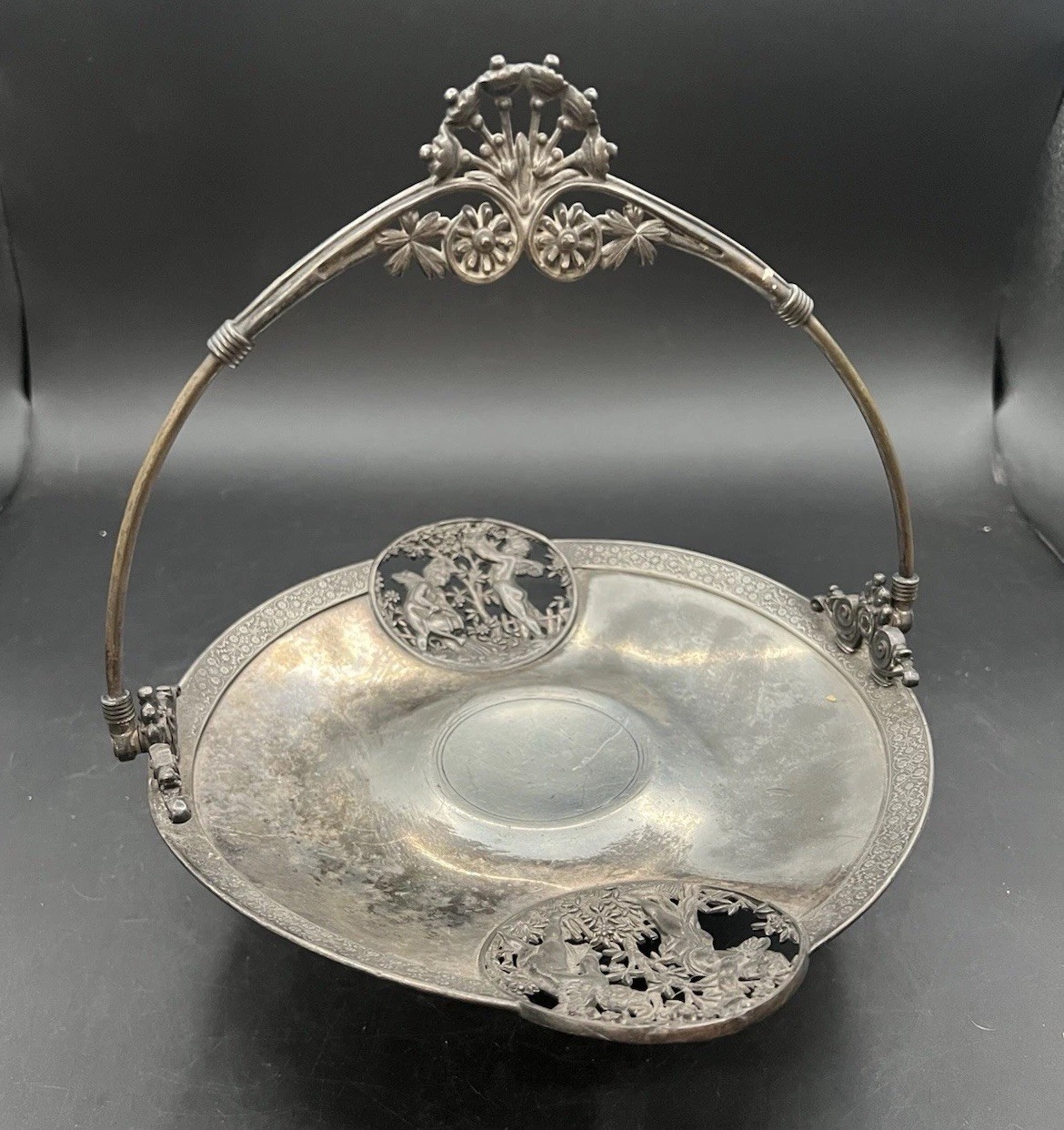 Meriden B. Co Silver Plate Bridal Basket W Handle Footed Cherubs Antique #1843
