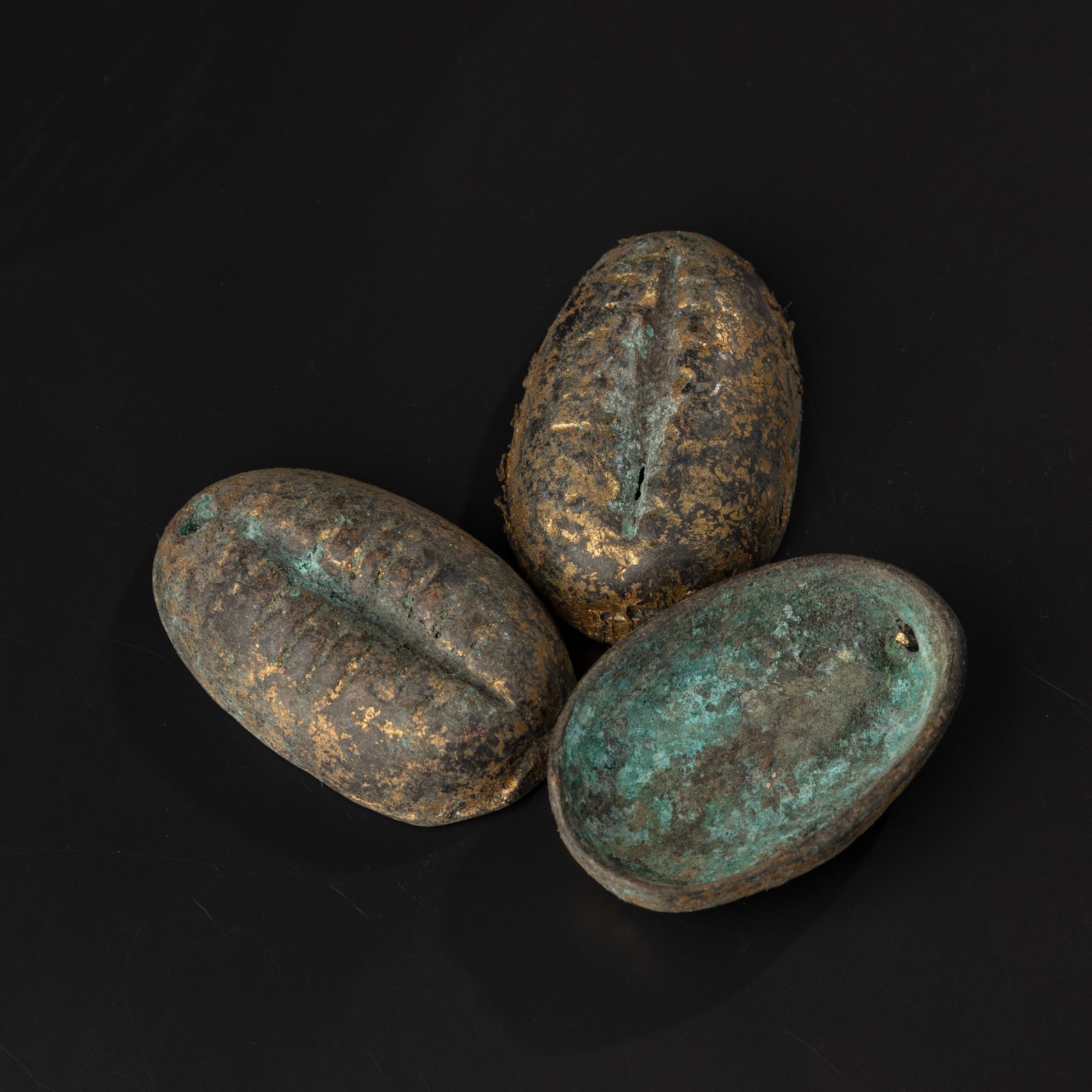 Ancient Chinese Bronze Cowrie Shell Coins – Shang Dynasty (3 pcs)