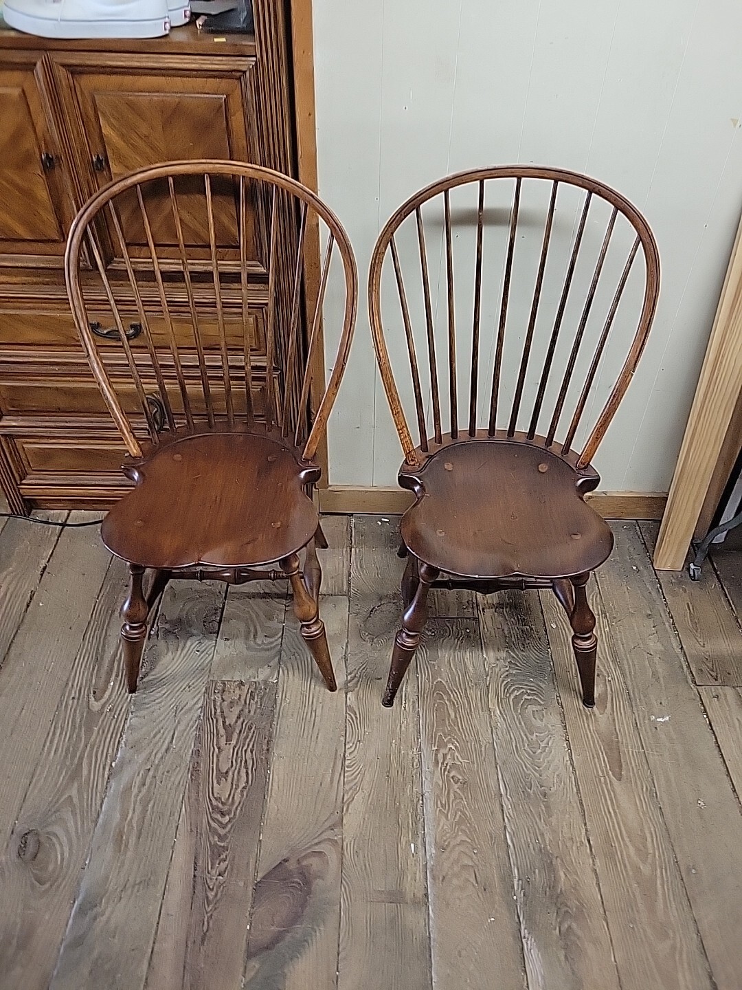 Pair Of D.R. Dimes Bow Back Windsor Chair Bench Made Brown 2 Chairs