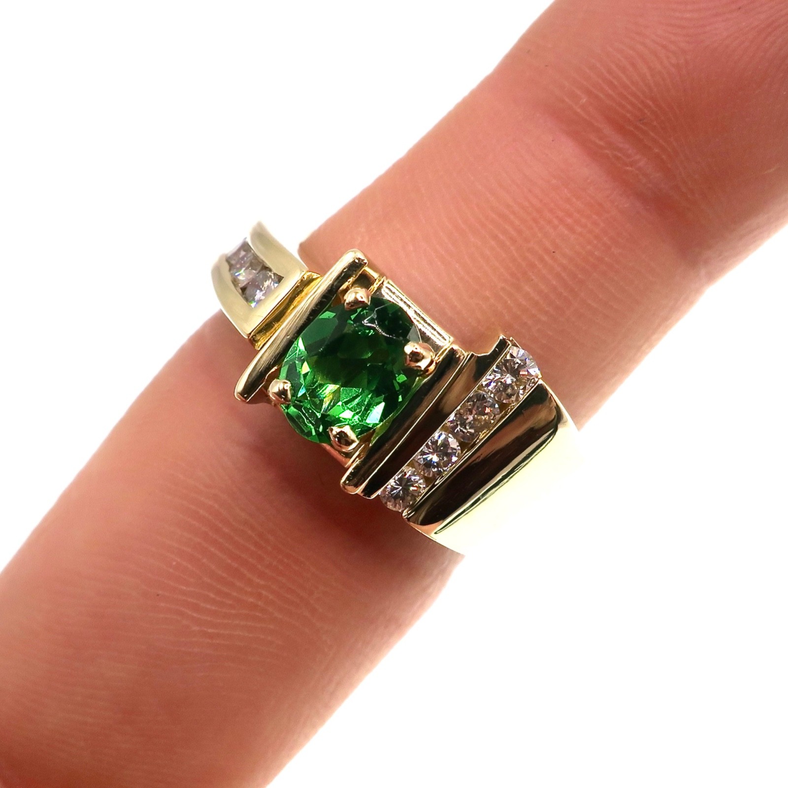 Fabulous 14K Yellow Gold Oval Green Chrome Diopside & Diamond Ring Size 6.25