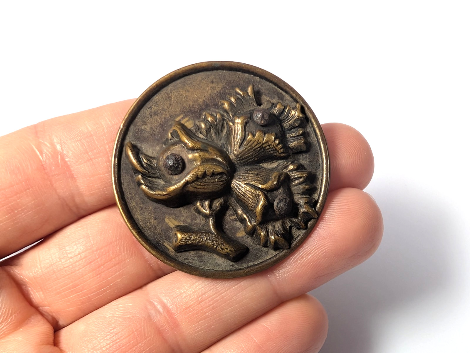 1 1/2″ Large Antique Victorian Picture Button Flowers Floral Plant Scene Vtg