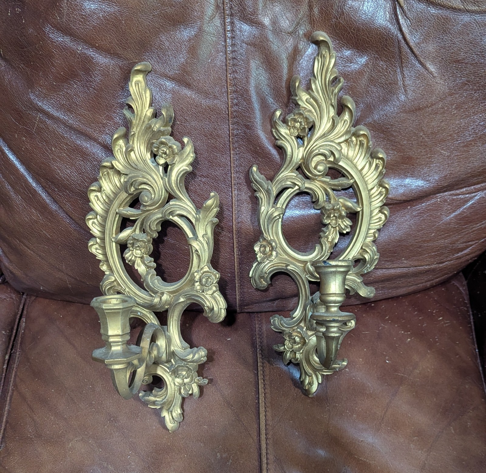 Vintage Pair 1962 Gold Tone Syroco Victorian Floral Scroll Wall Sconces