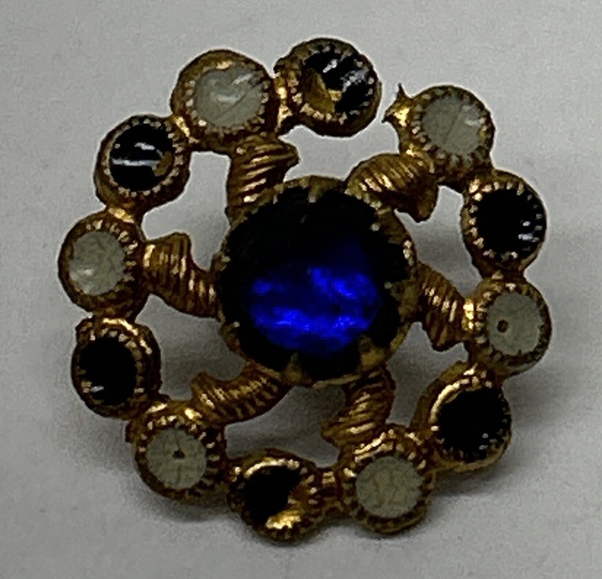 Vtg Shank Button Charm Multi-Faceted Blue Gem Centerpiece In Gold Tone Bezel