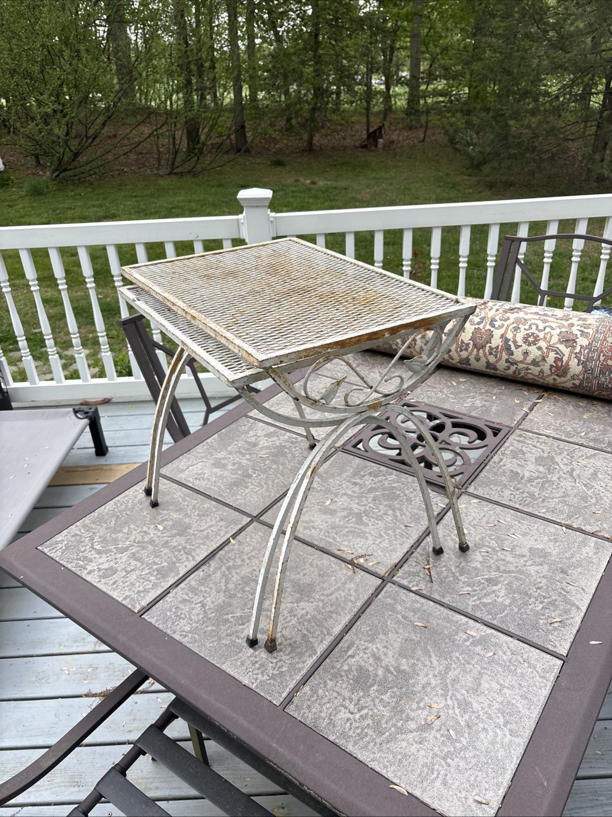 Set of 2 Vintage Mid Century Modern Iron Mesh Salterini Nesting Side Tables