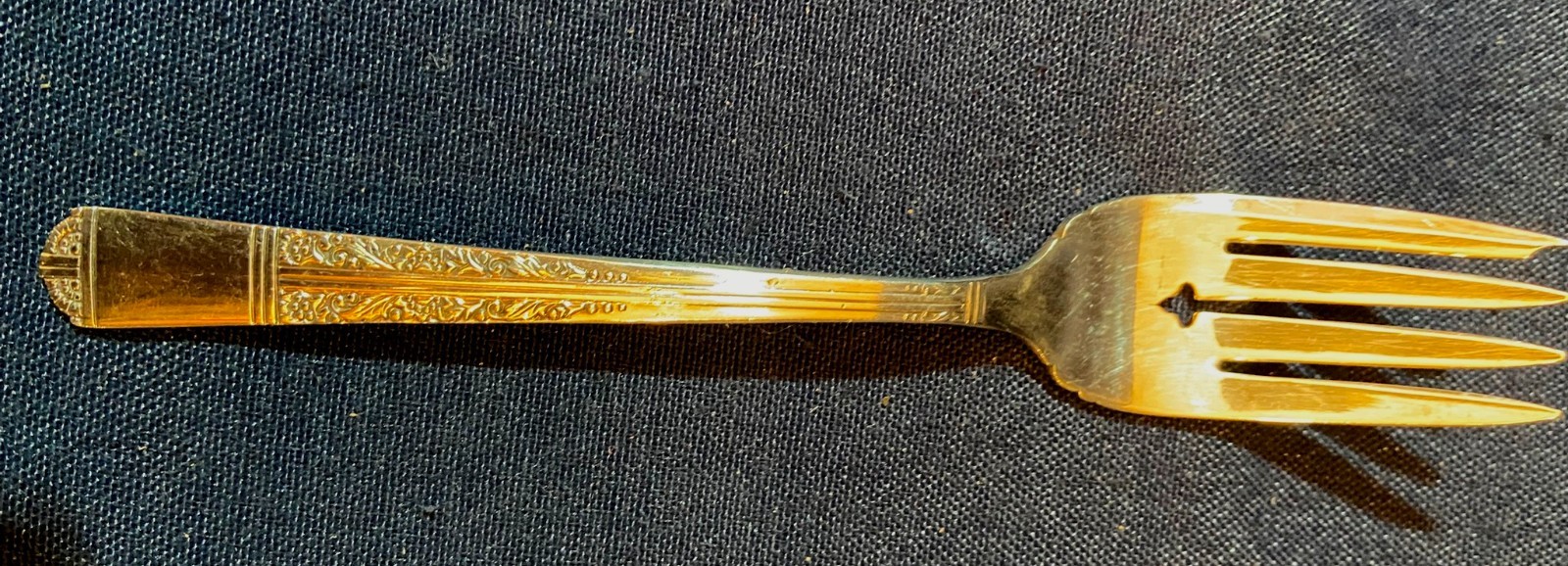 Antique 1937 Royal York Oneida Community Tudor Plate Salad Forks (4)