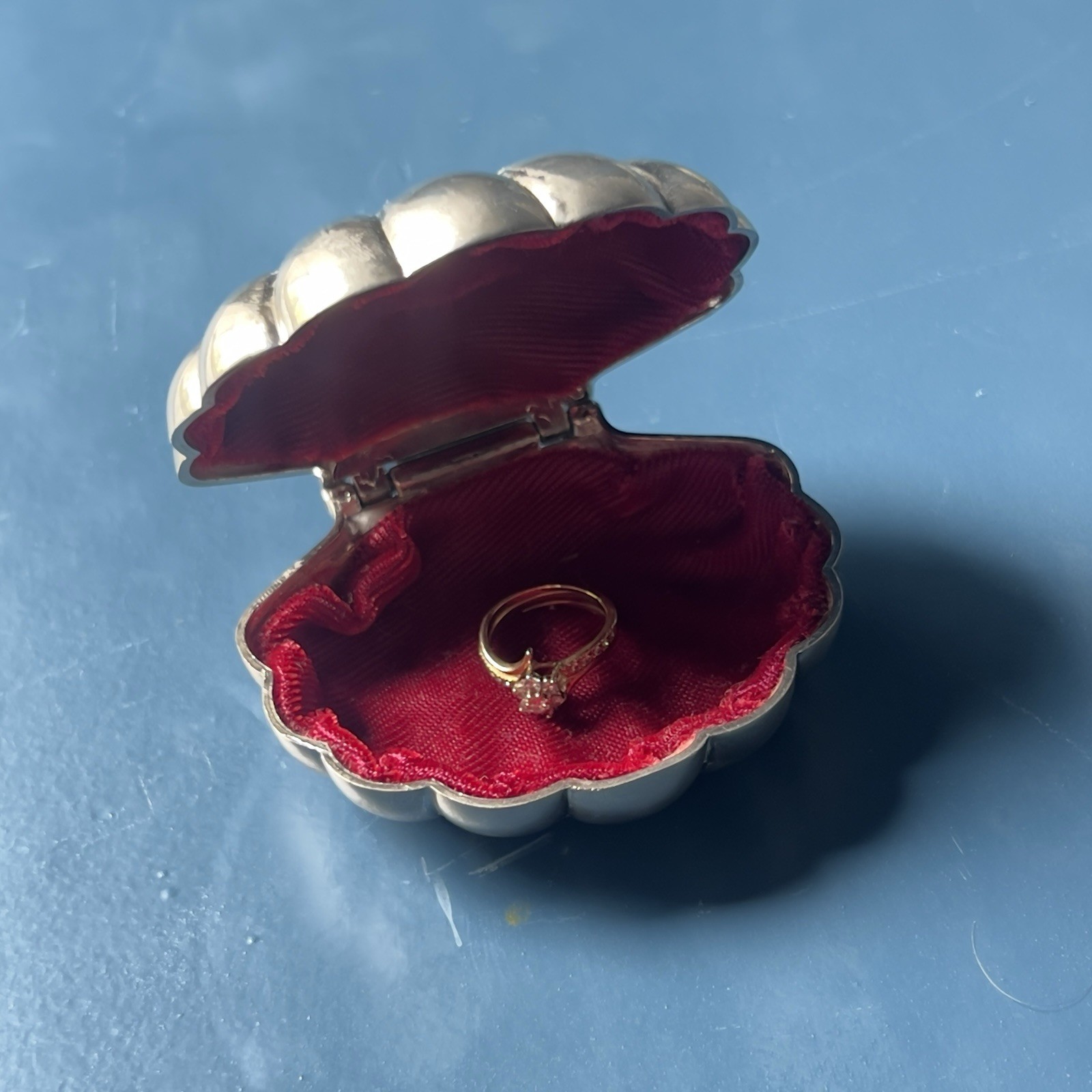 Vintage Silver Plated Scallop Shell Jewelry/Ring/Trinket Box, Red Velvet Lined
