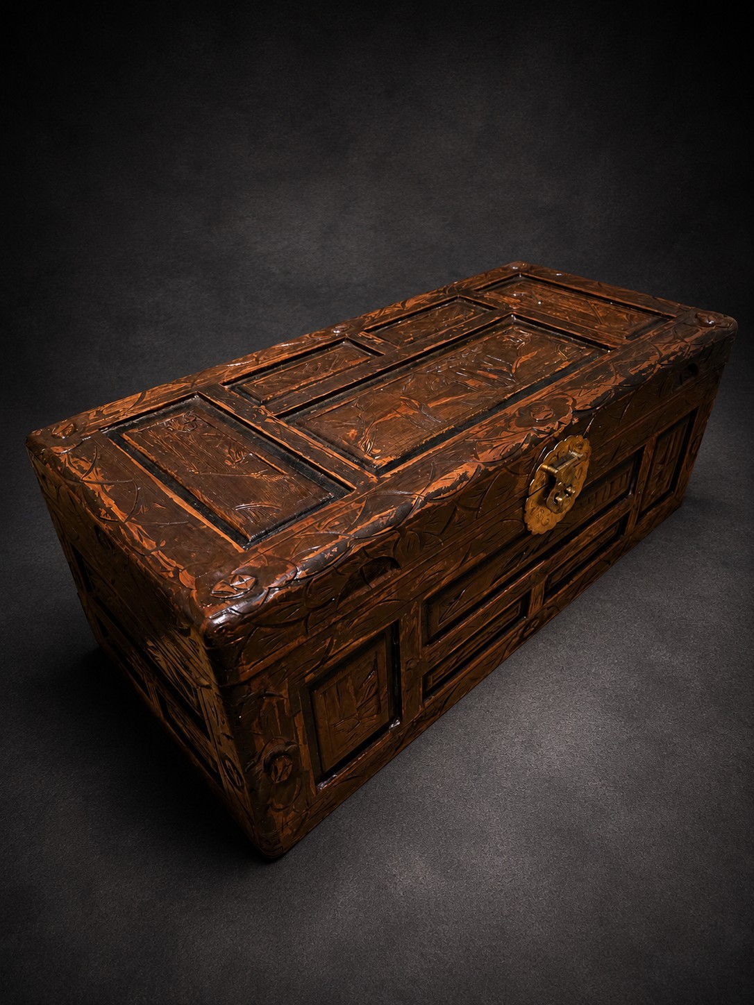 ULTRA RARE Hand Carved Wooden Chest Box Trunk Folk Art Primitive Storage Case