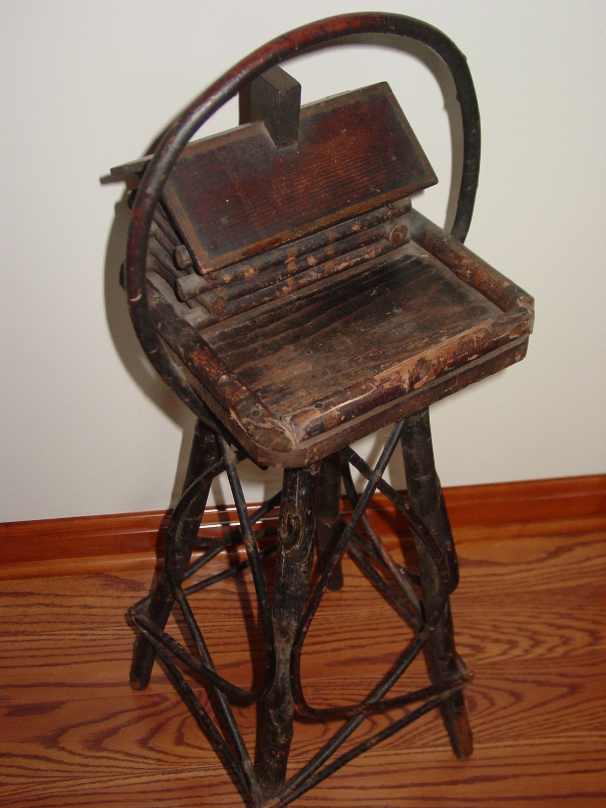 Vintage Adirondack Log Cabin Twig Smoking Stand
