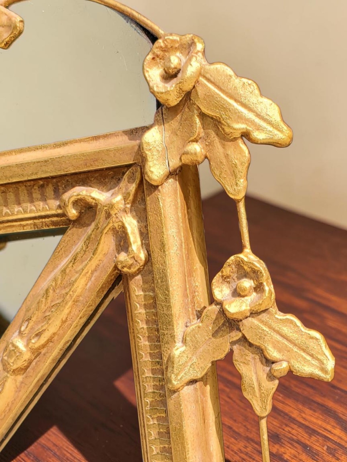 FRIEDMAN BROTHERS Colonial Williamsburg Gold Gilt Mirror 1993