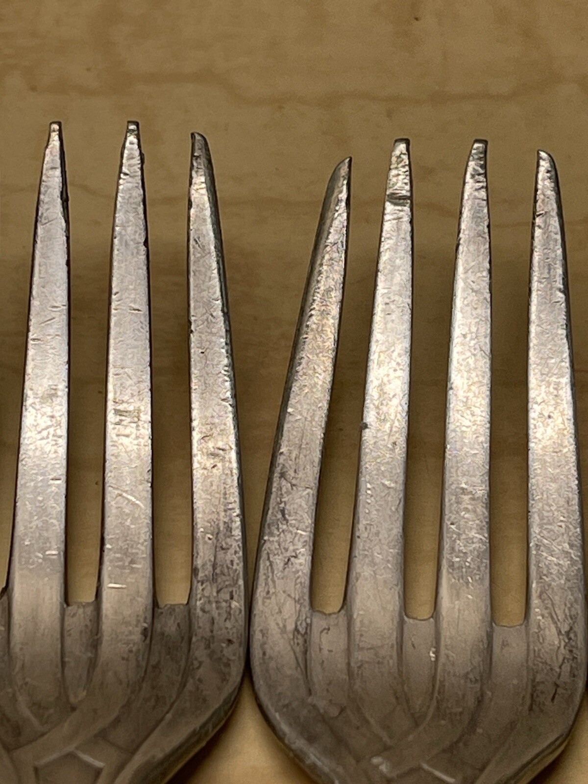 Set of 5 Vintage 1847 Rogers Bros IS Silverplate Forks 7 3/4″ Extra Long Style