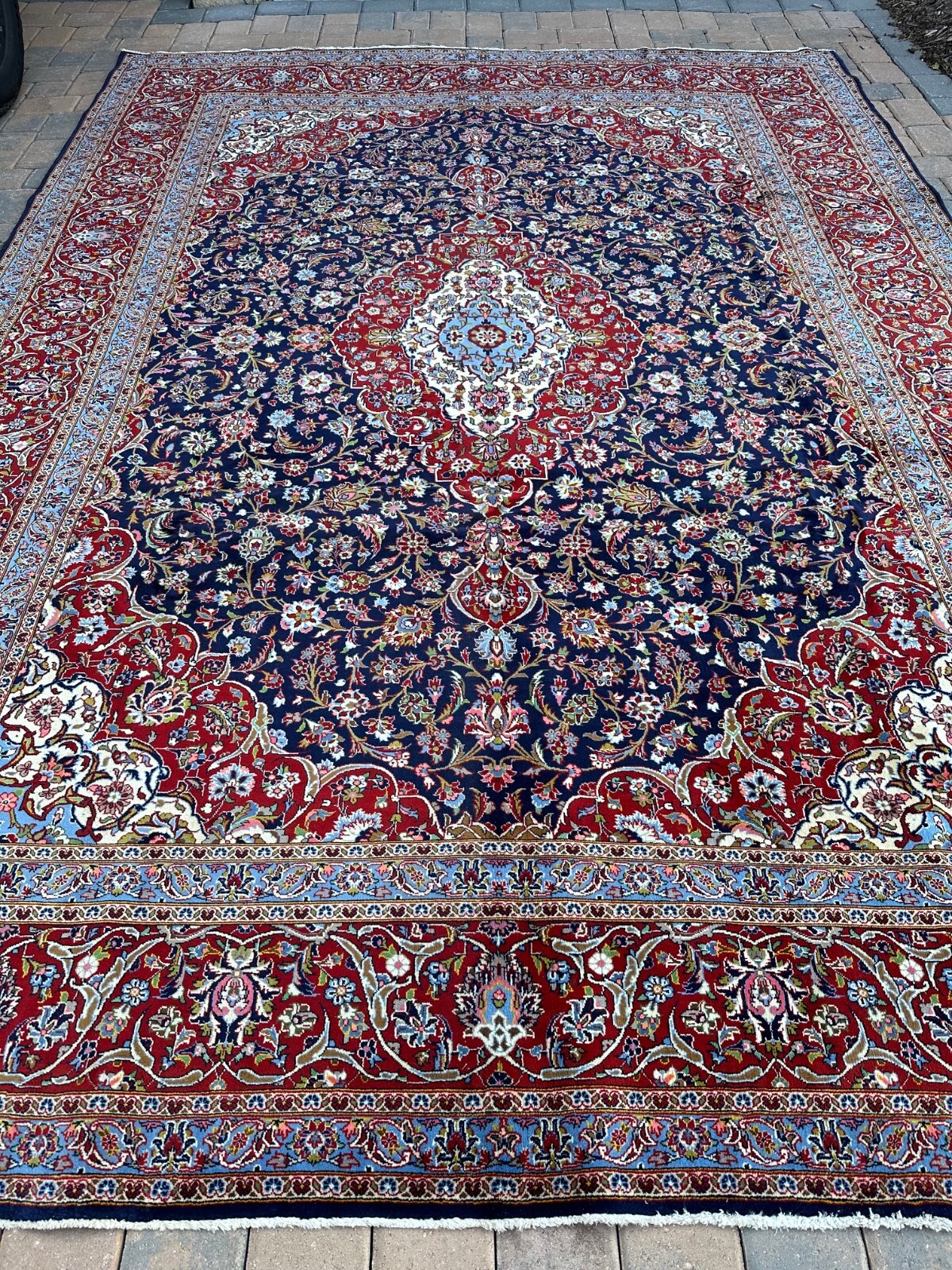 Stunning Top Quality Handmade Classic Blue Oriental Rug,Silk Accents, 10’x14′