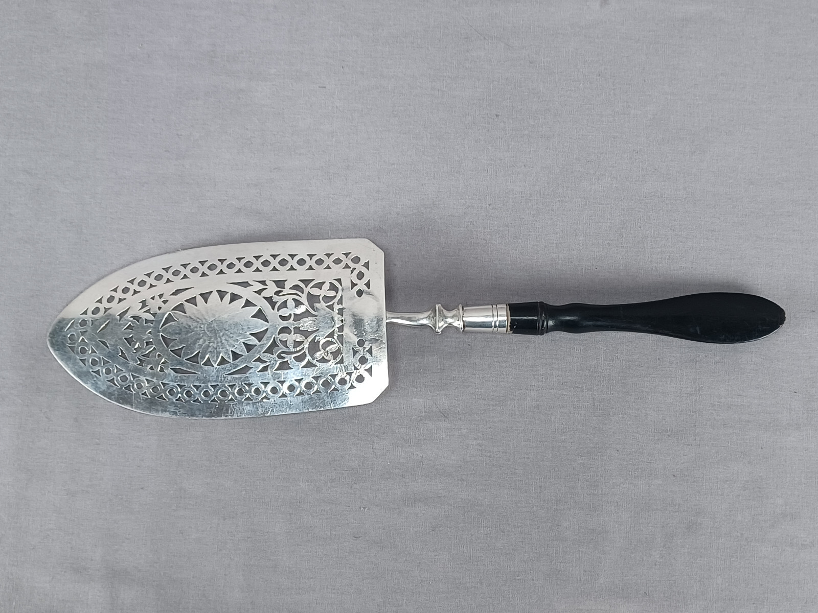 19th Century Austrian Floral Openwork 13 Loth Silver Ebonized Wood Fish Slice