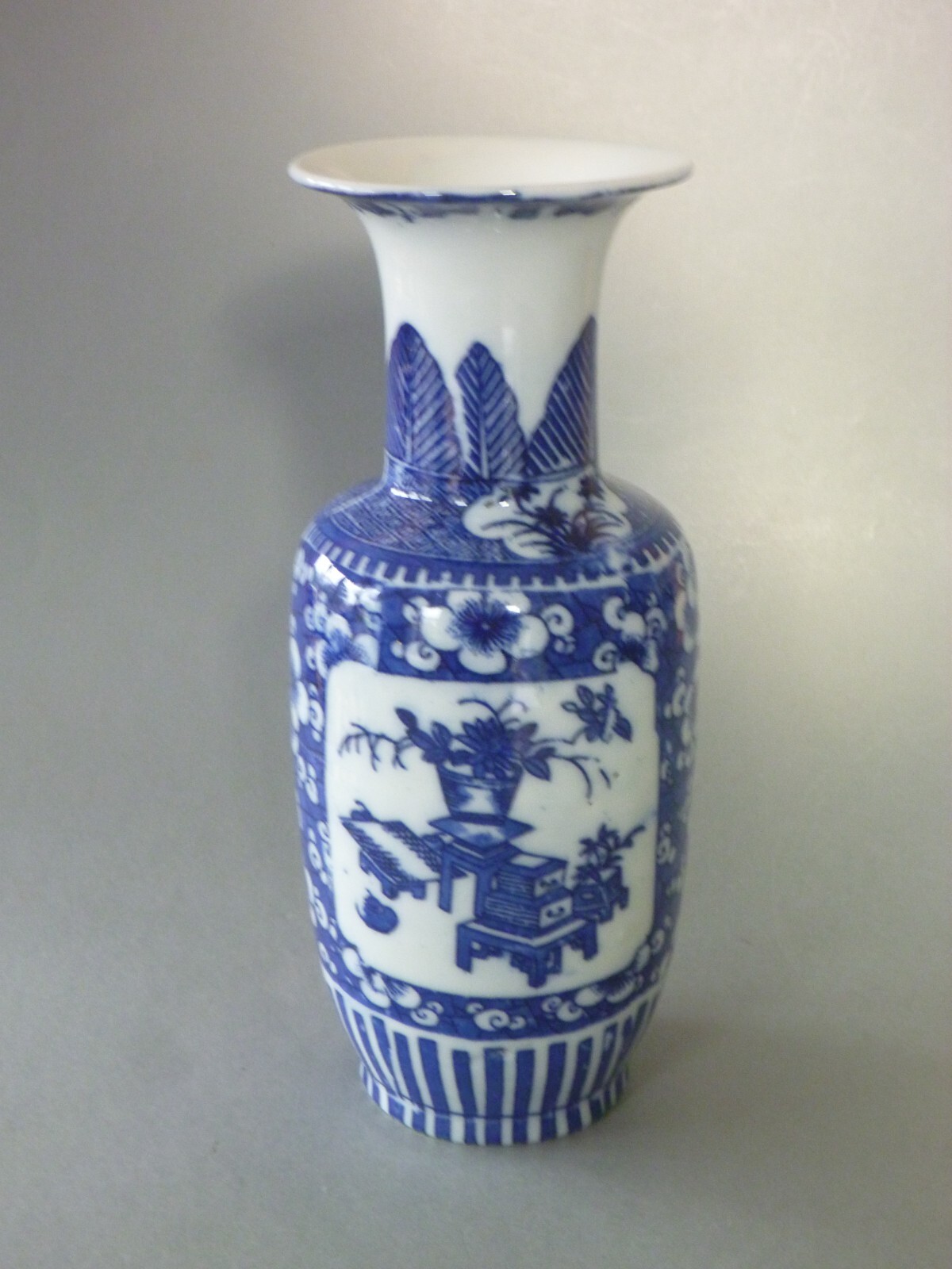 Chinese Blue Prunus Vase 10″ or 25 cm – Oriental Pottery C19th