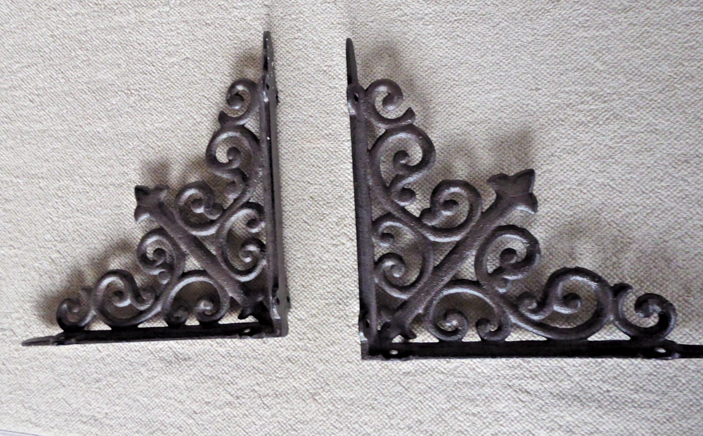 2 Cast Iron Antique Style Large Garden Braces RUSTIC Shelf Bracket Southern