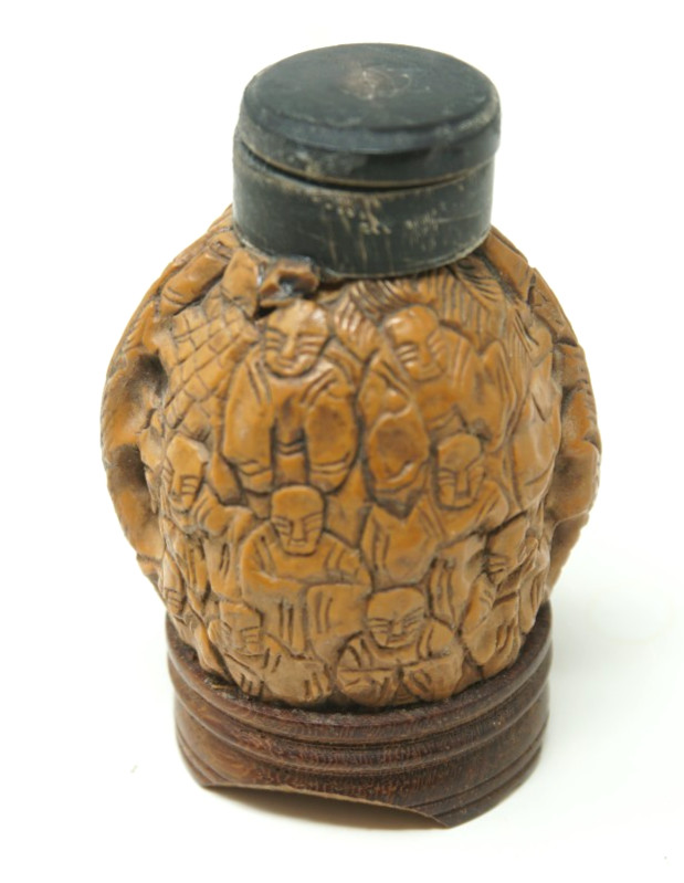 Antique Chinese Thousand Monks 1000 Faces Carved Walnut Snuff Bottle