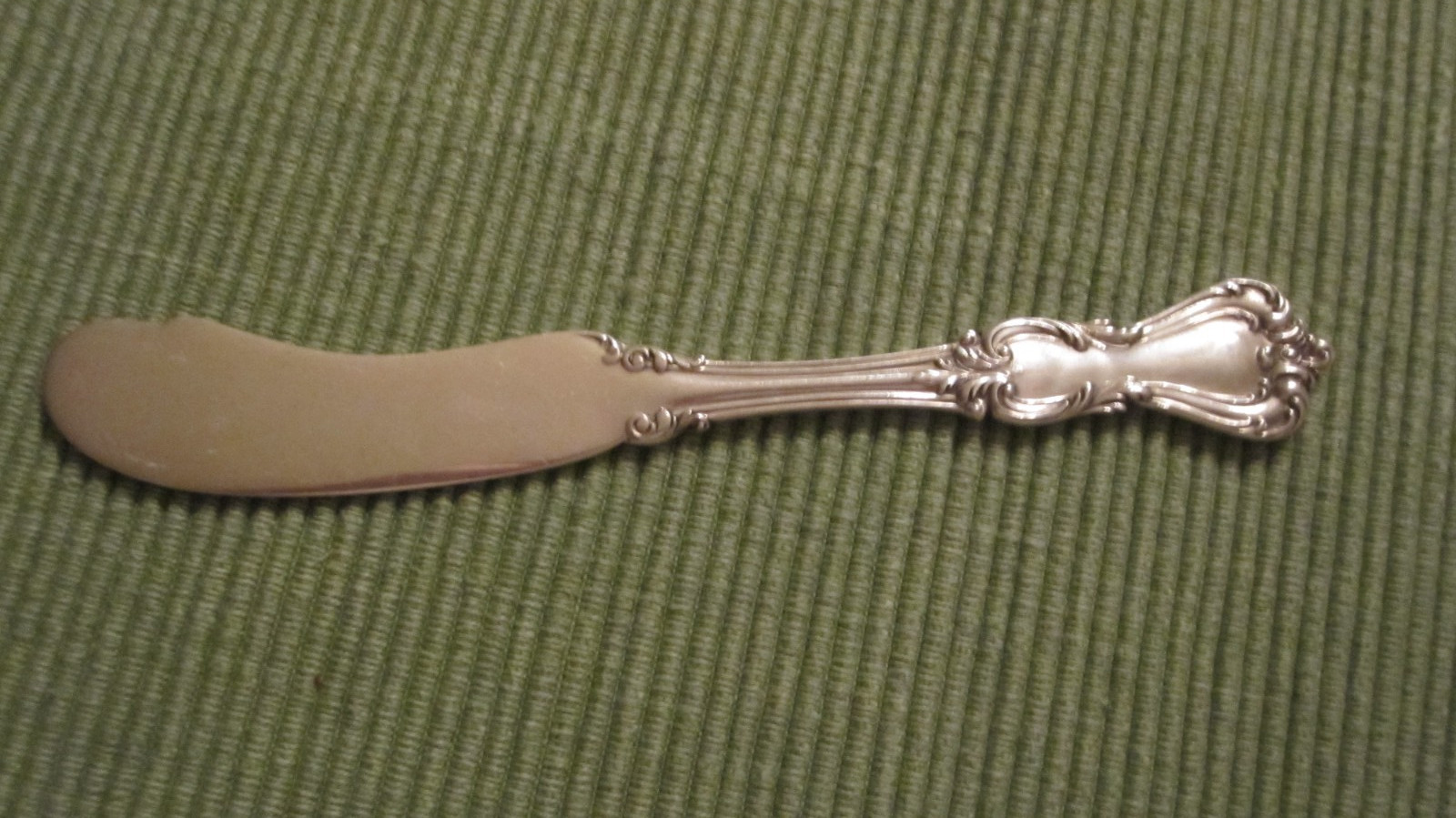 REED & BARTON STERLING SILVER MARLBOROUGH FLAT BUTTER SPREADER NO MONOGRAM