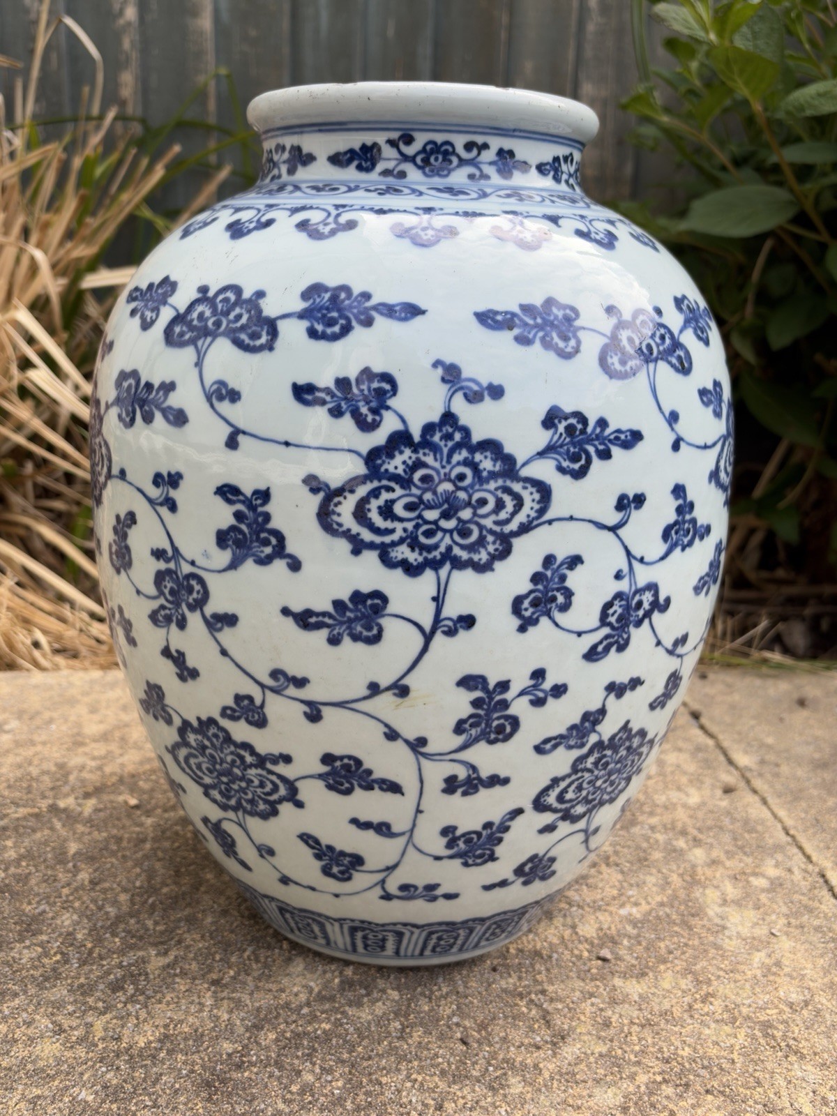 Large 18th Century Yongzheng period Chinese Blue And White Lotus Porcelain Vase