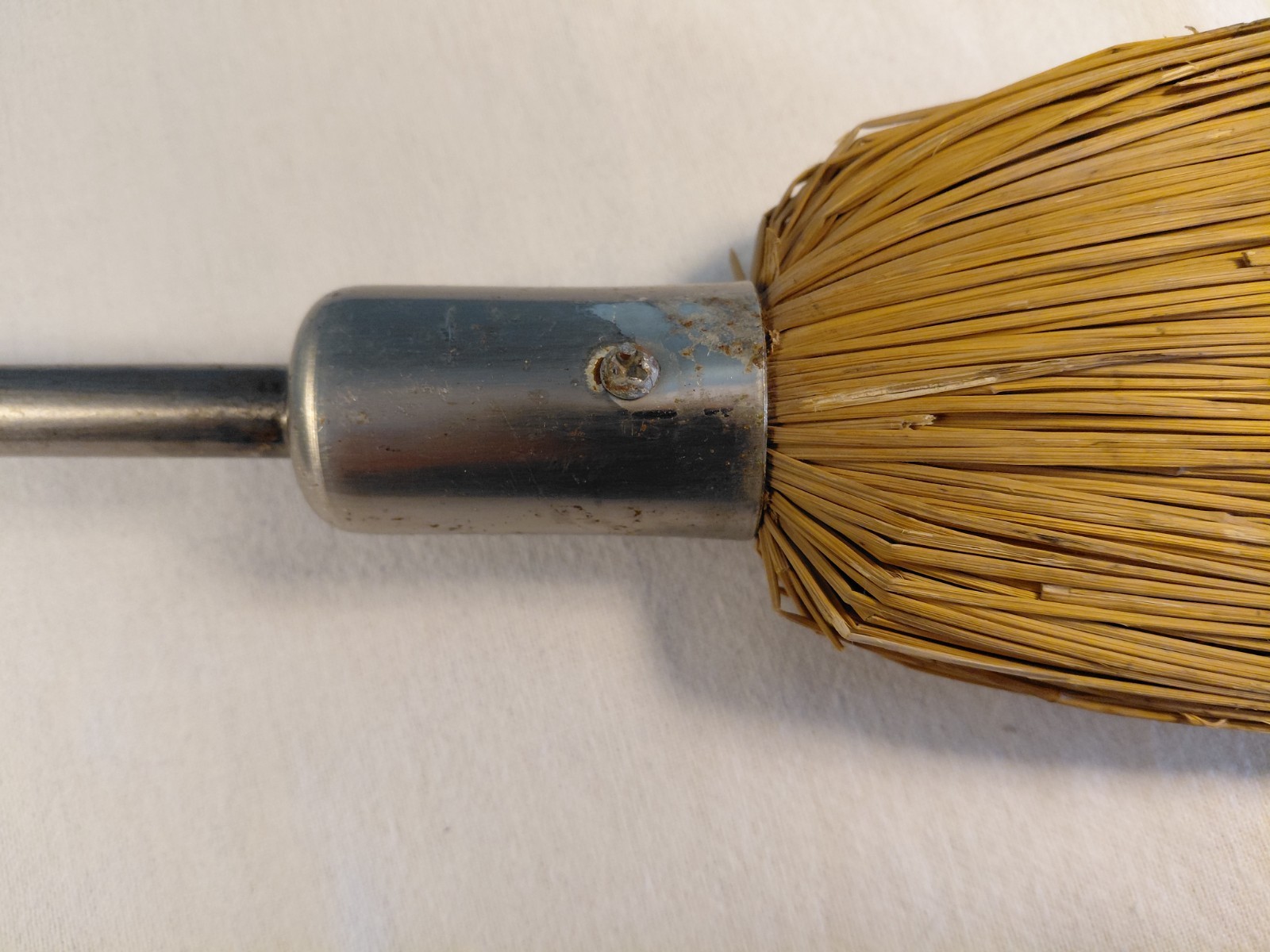 VTG Whisk Hand Broom Wire Wrap, Decorative Metal Handle, Replaceable Straw