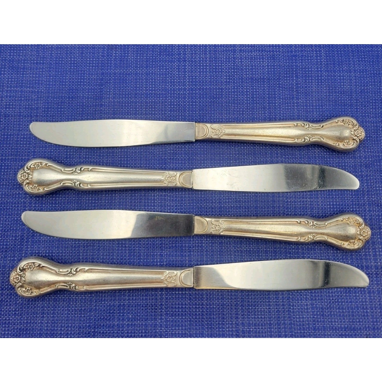 Rogers Brothers Daybreak Elegant Lady 4 Dinner Knives Reinforced Plate IS