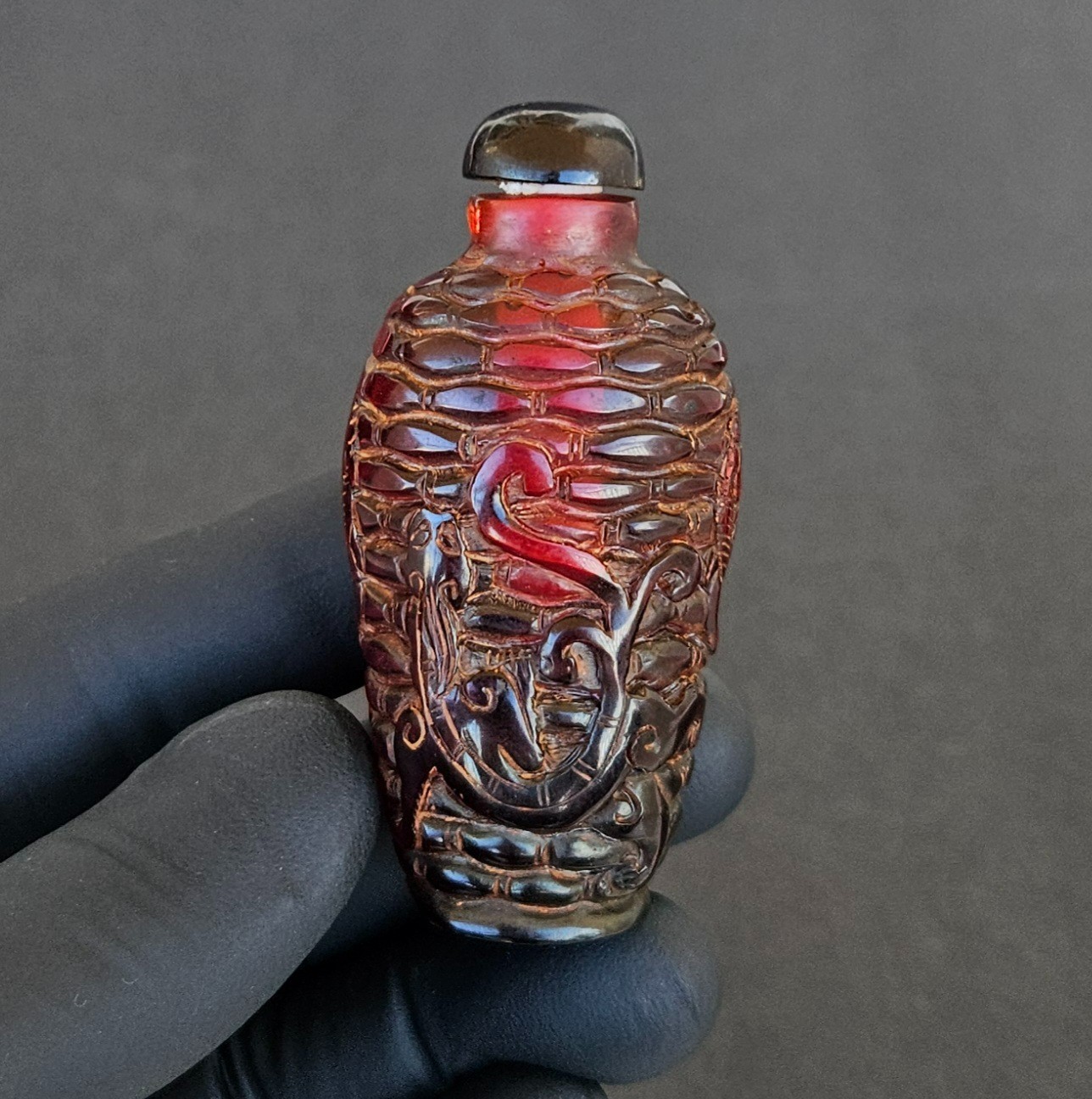 Antique Chinese Catalin Bakelite Cherry Amber Translucent Faturan Snuff Bottle