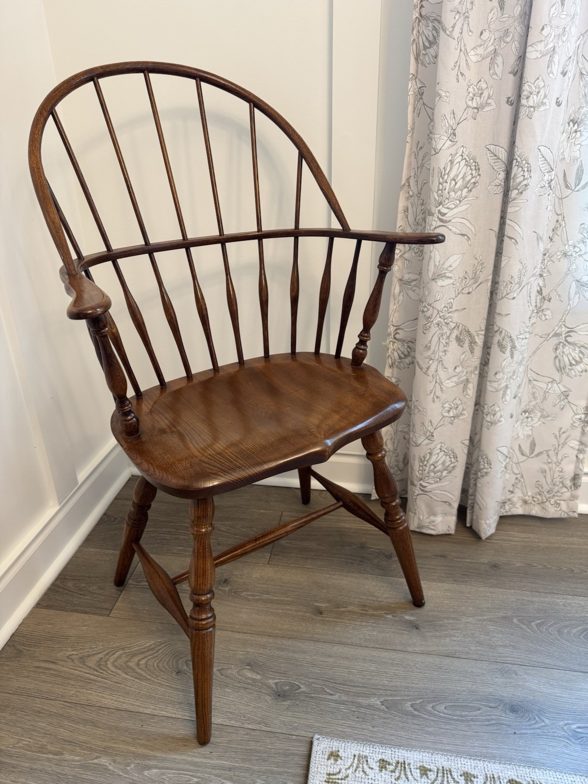 Vintage Solid Oak Windsor Armchair Colonial Farmhouse Tell City Style