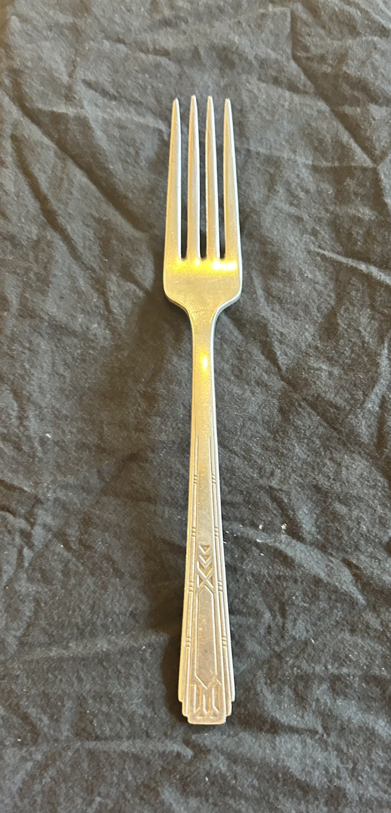Silver Plated Friendship Medality Oneida Community Tudor Plate 1932 Dinner Fork