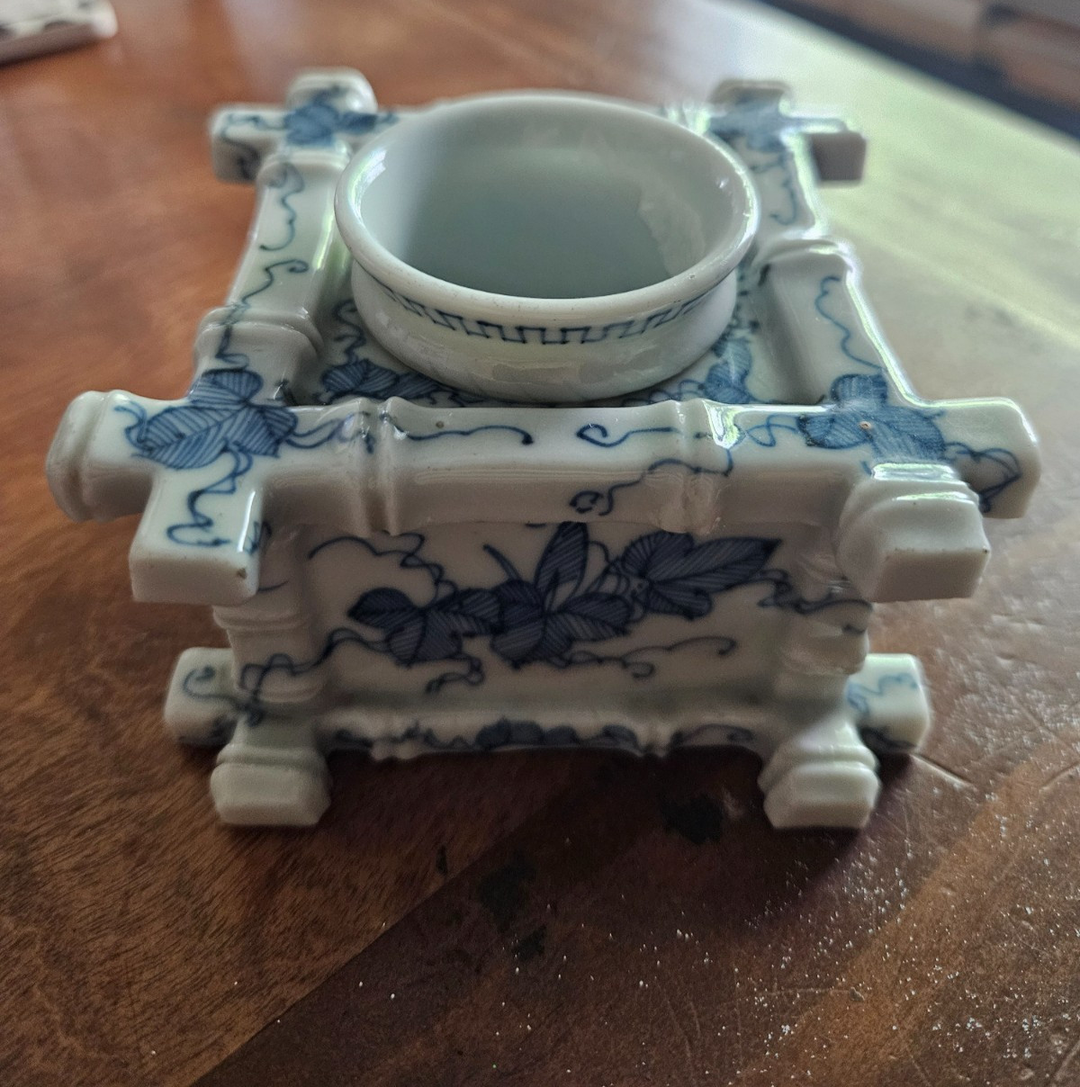 vintage blue white Chinese Brush Pot