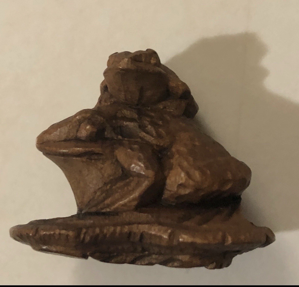 Signed Edo Period NETSUKE Frog Wooden Art Sculpted MASONAO 1700’s RARE Piece A++