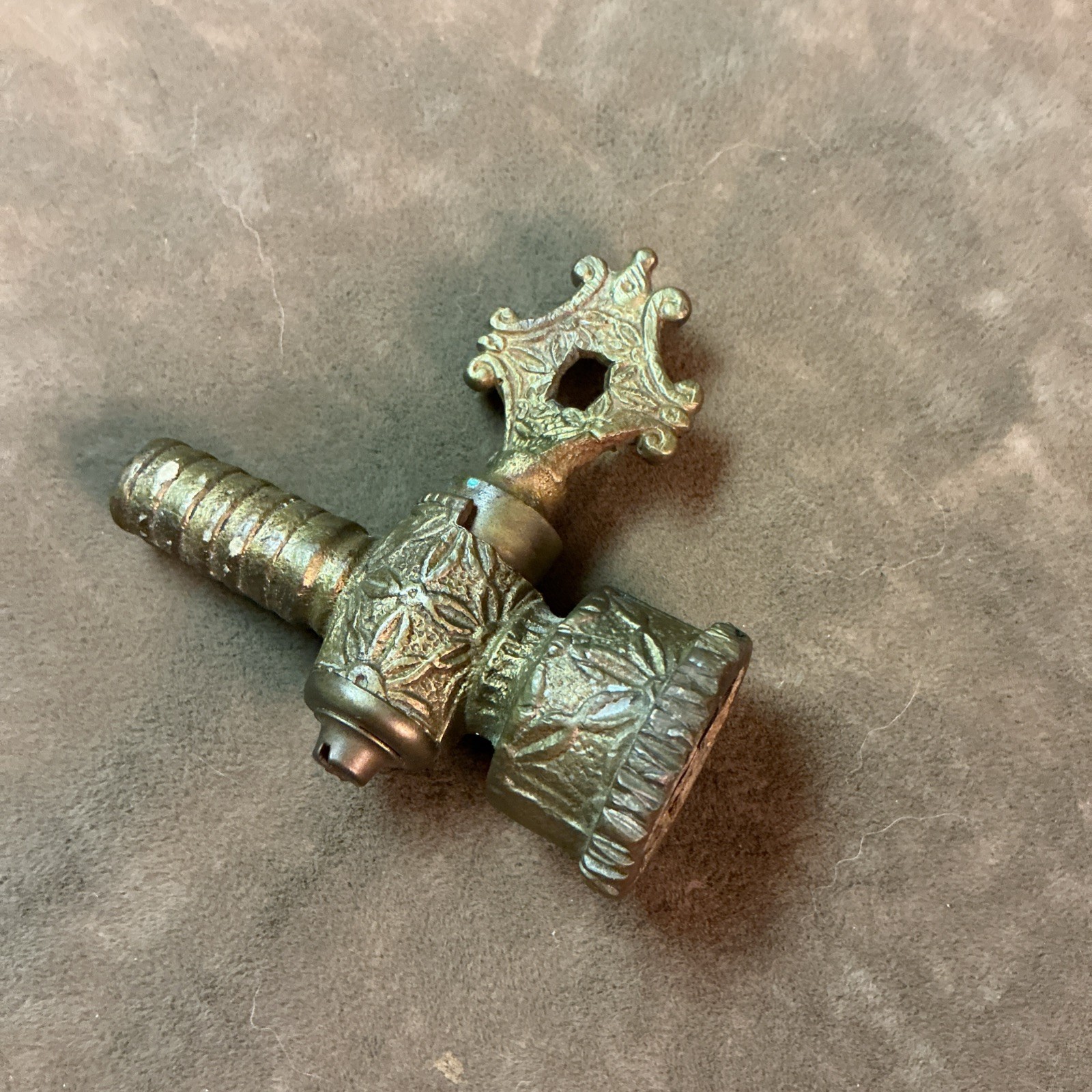 Victorian solid brass gas jet valve diamond shape handle w/ twisted design Flora