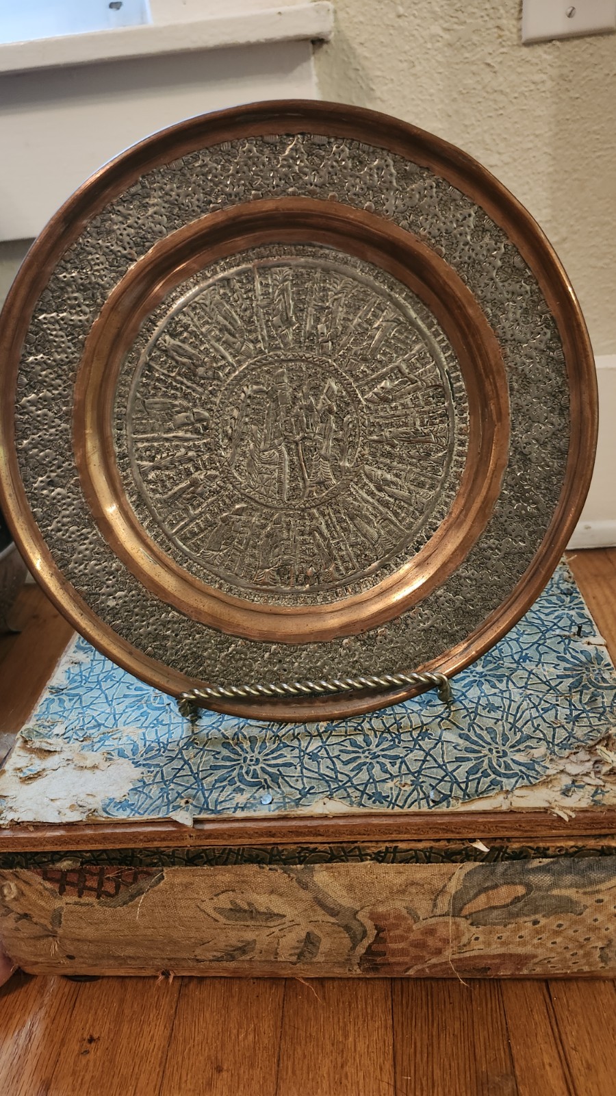 Antique Hammered Tray Or Platter MIDDLE EAST PERSIA Copper & Silver Metal 12″