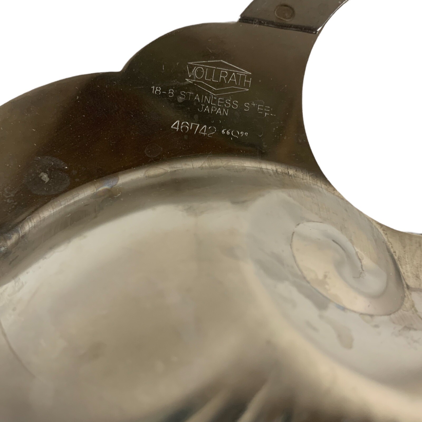 Vollrath Japan 18-8 46742 Seashell Shell Shape Silver Plated Serving Bowl 11”